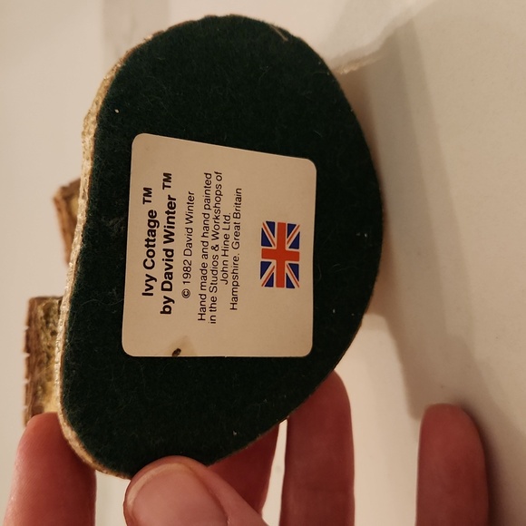 David Winter Cottages | Ivy Cottage 1982 - Picture 9 of 9